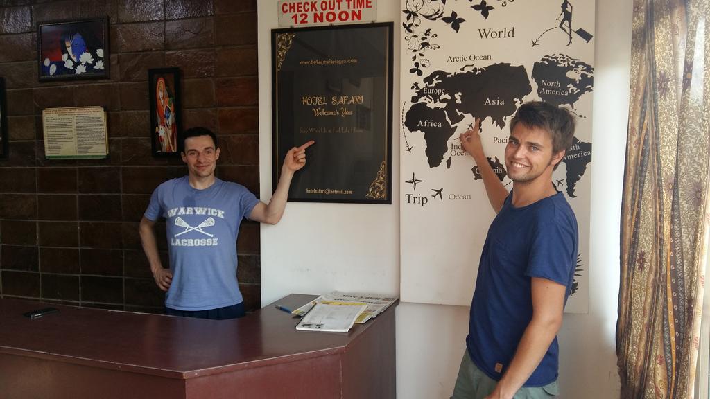 Hotel Safari Agra  Eksteriør billede