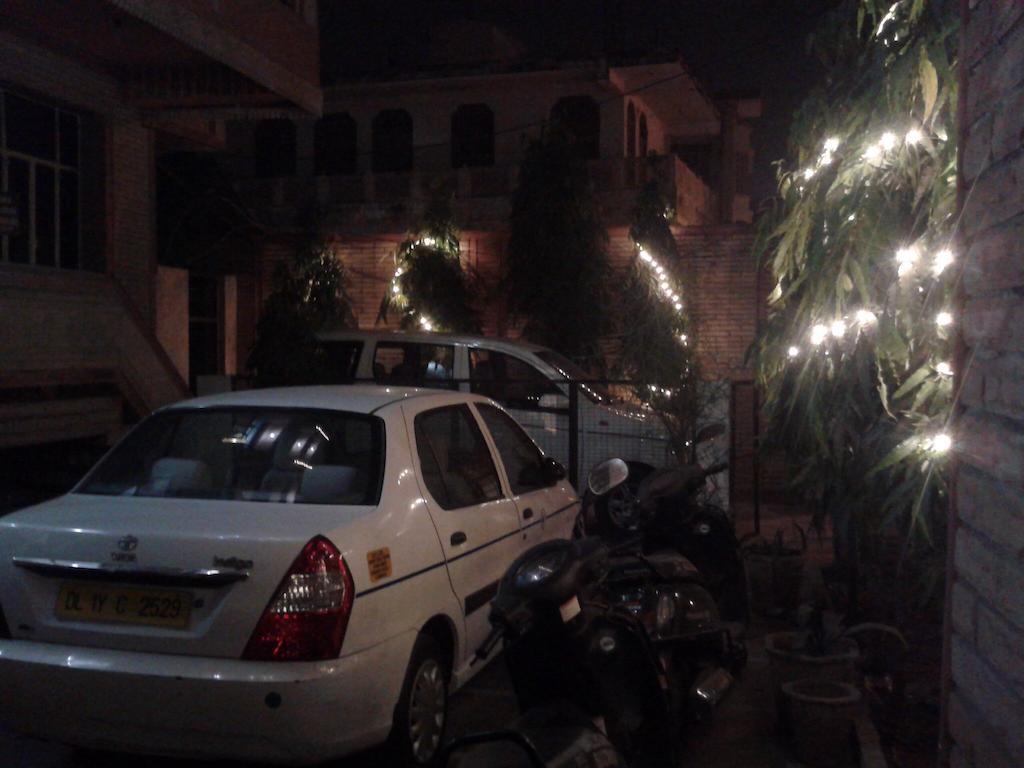 Hotel Safari Agra  Eksteriør billede