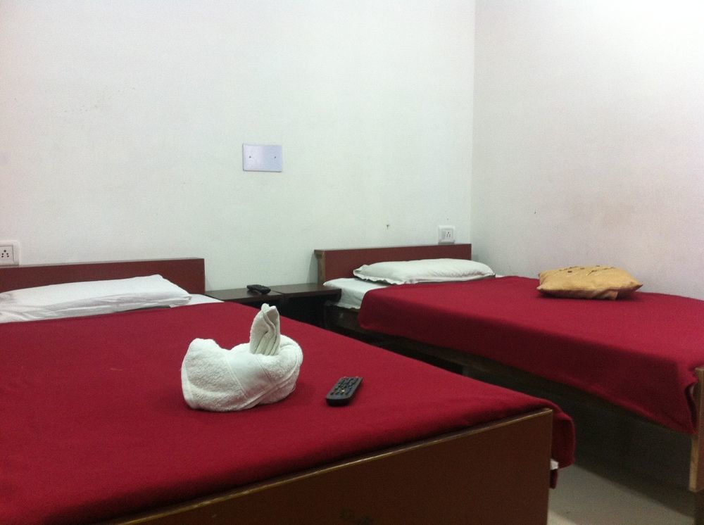 Hotel Safari Agra  Eksteriør billede