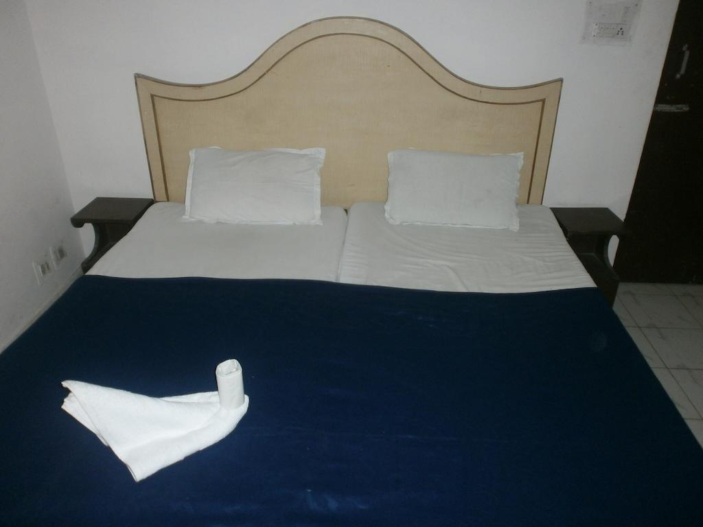 Hotel Safari Agra  Værelse billede