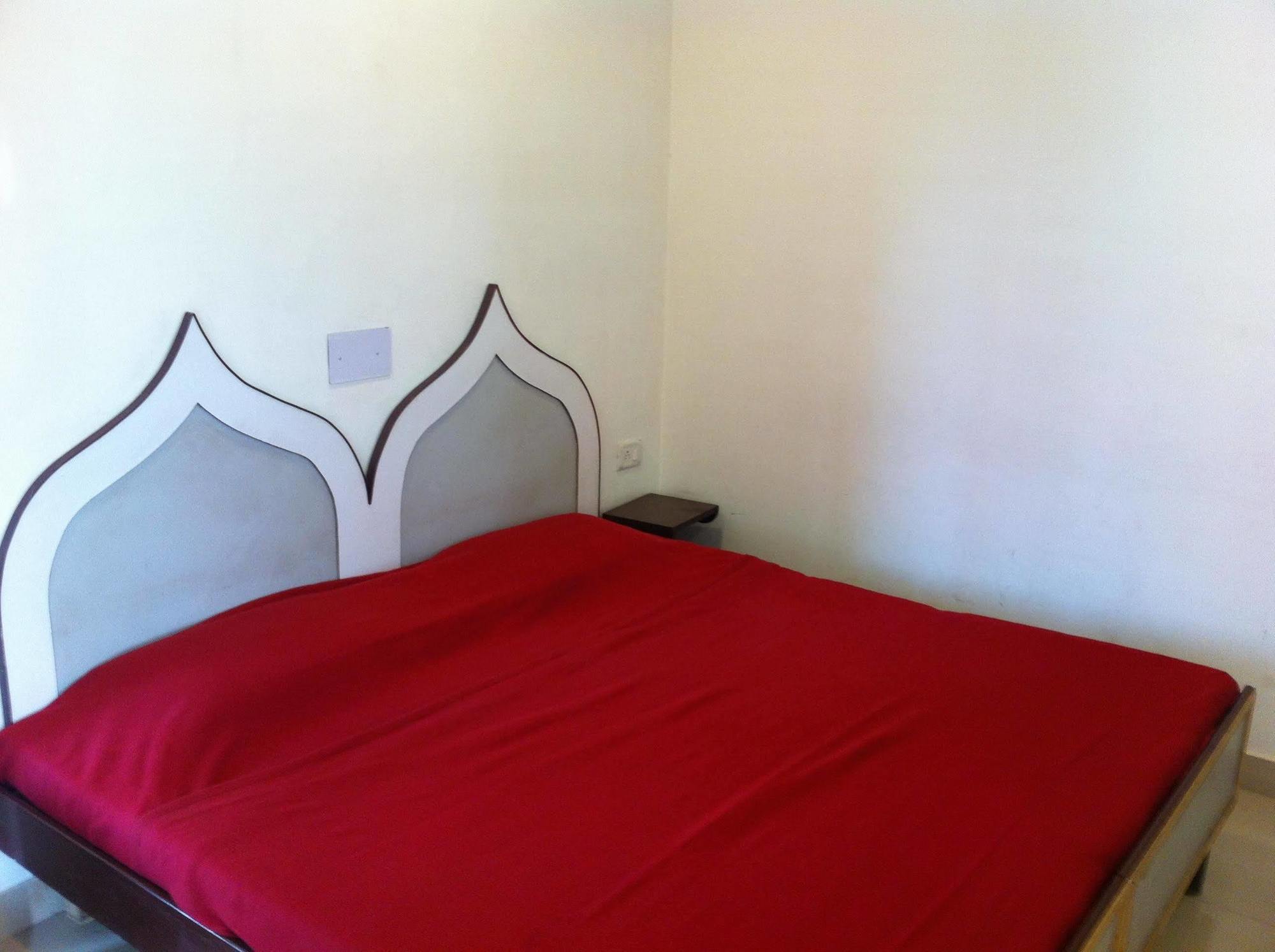 Hotel Safari Agra  Eksteriør billede